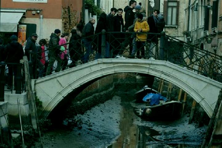 Escorts Muros, Italy — Local Companions