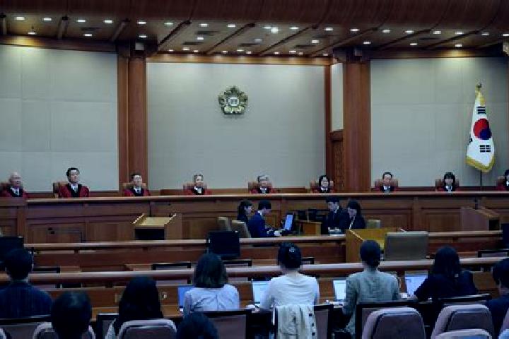 Escorts Myongch on, North Korea — Local Companions