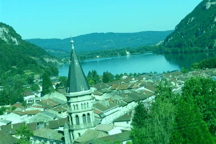Escorts Nantua, France — Local Companions