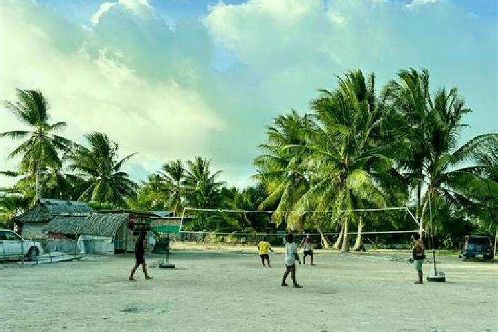 Escorts Napari Village, Kiribati — Local Companions