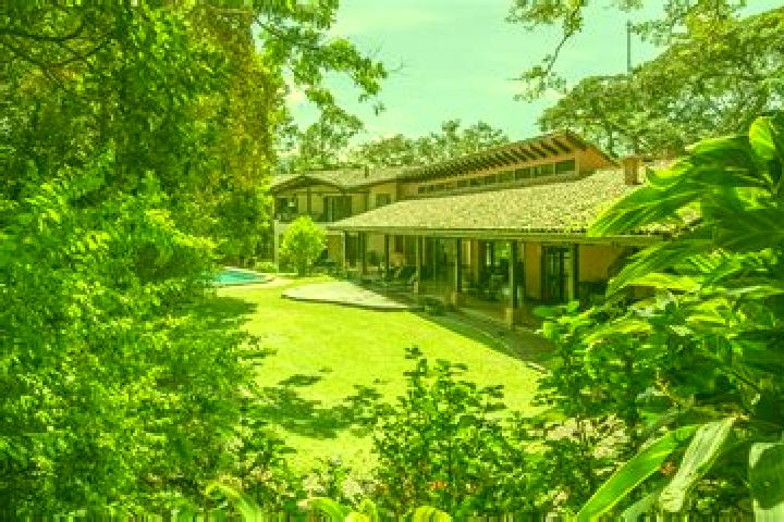 Escorts Naranjo, Costa Rica — Local Companions