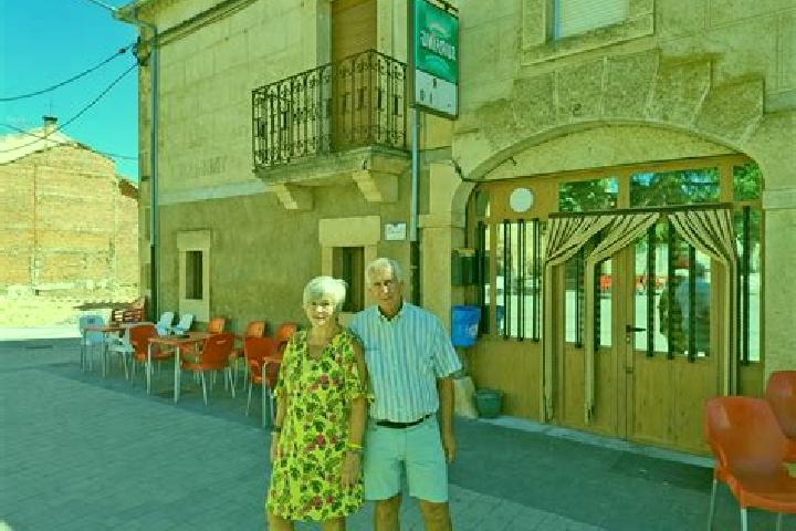 Escorts Navares de las Cuevas, Spain — Local Companions