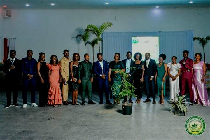 Escorts Negage, Angola — Local Companions