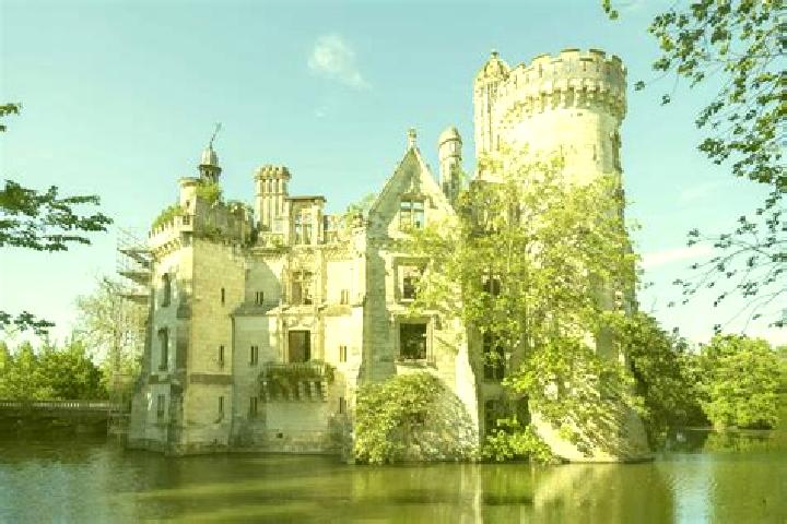 Escorts Neufchateau, France — Local Companions