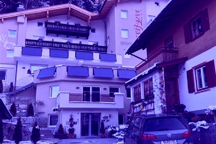 Escorts Neukirchen am Grossvenediger, Austria — Local Companions