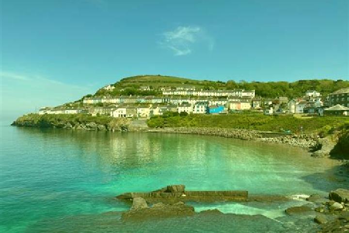 Escorts New Quay, United Kingdom — Local Companions