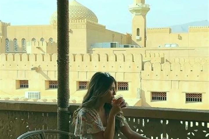 Escorts Nizwa, Oman — Local Companions