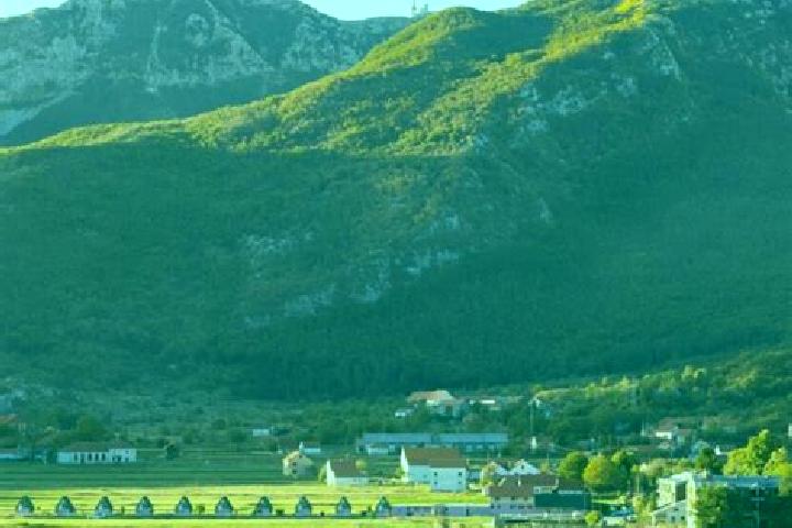 Escorts Njegusi, Montenegro — Local Companions