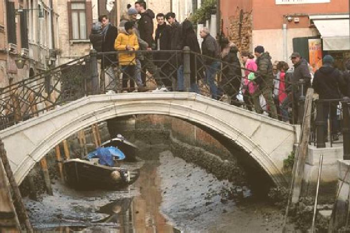 Escorts Nociglia, Italy — Local Companions