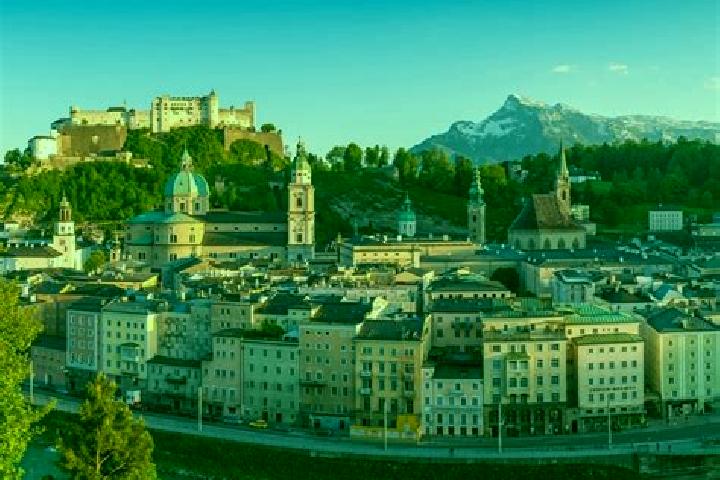 Escorts Noestlbach, Austria — Local Companions