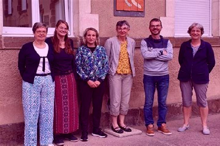 Escorts Notre-Dame-de-Fresnay, France — Local Companions