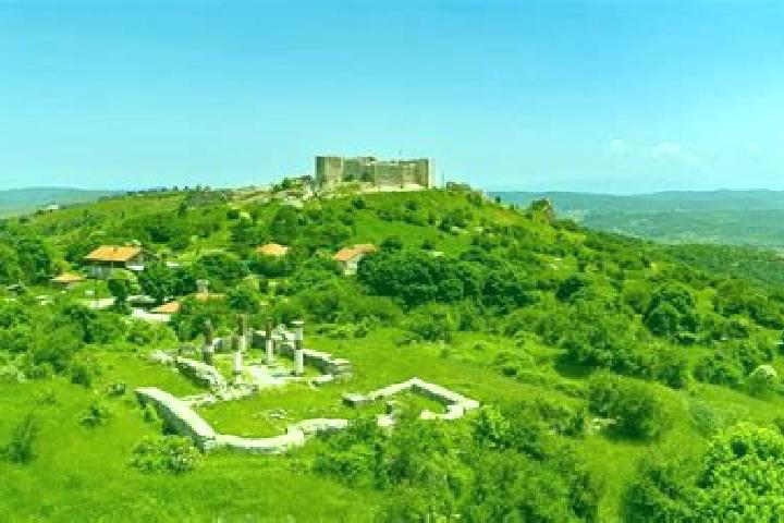 Escorts Novo Brdo, Kosovo — Local Companions