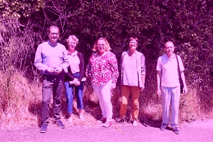 Escorts Noyalo, France — Local Companions