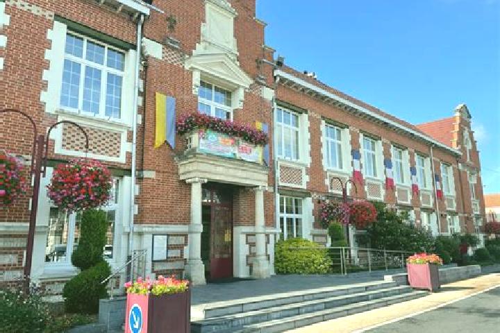 Escorts Noyelles-sous-Lens, France — Local Companions