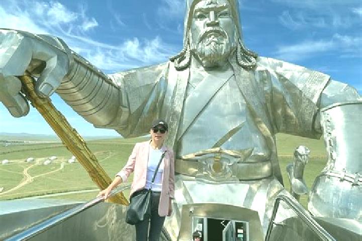 Escorts Nuden, Mongolia — Local Companions