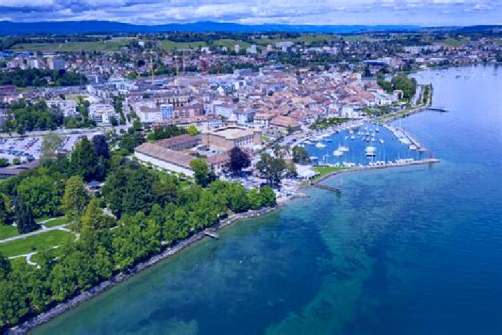 Escorts Nyon, Switzerland — Local Companions
