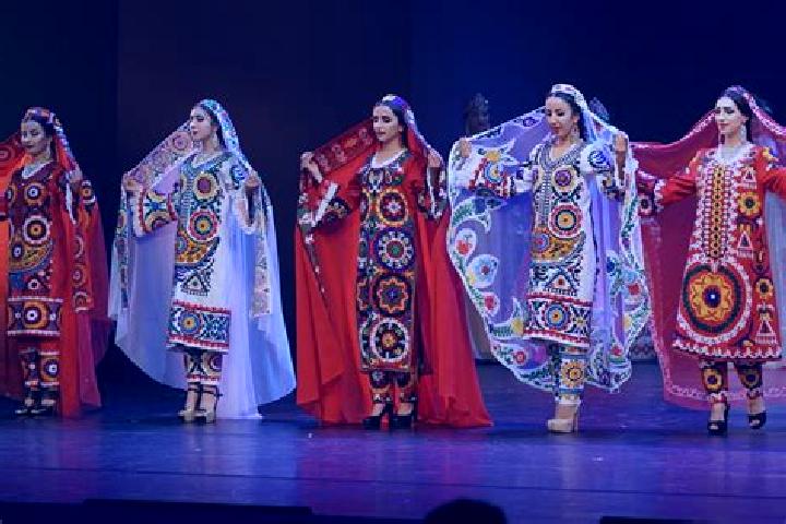 Escorts Obikiik, Tajikistan — Local Companions
