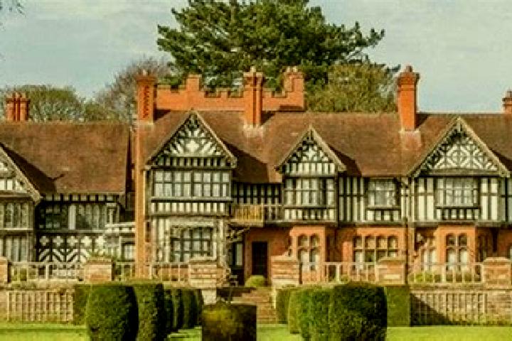 Escorts Ocle Pychard, United Kingdom — Local Companions