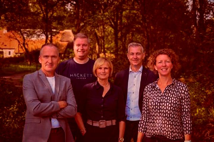 Escorts Offenbeek, Netherlands — Local Companions