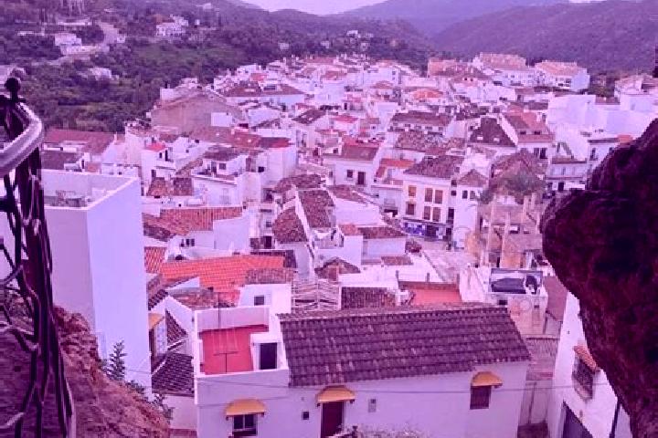 Escorts Ojen, Spain — Local Companions