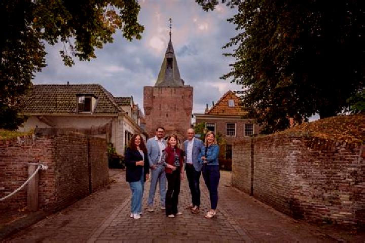 Escorts Oldebroek, Netherlands — Local Companions