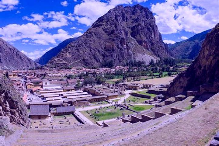 Escorts Ollantaytambo, Peru — Local Companions