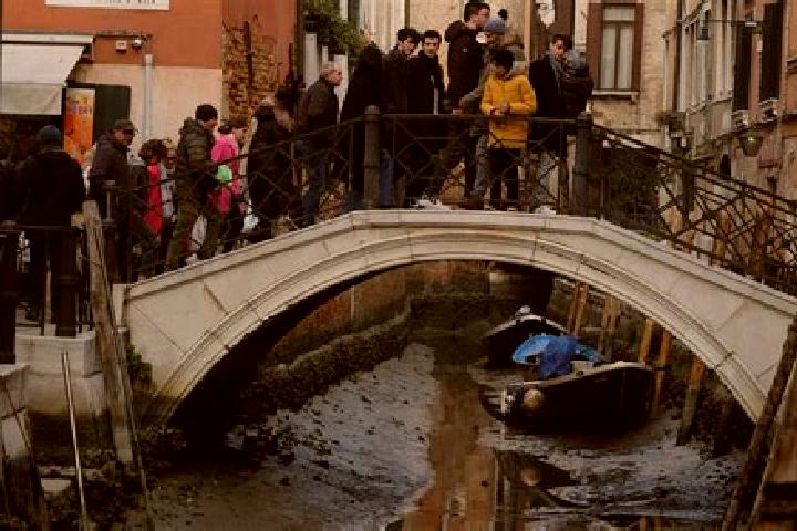 Escorts Olmeneta, Italy — Local Companions
