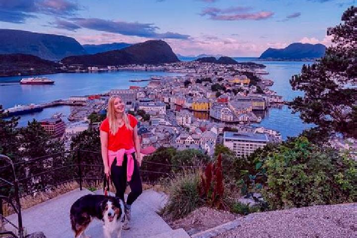 Escorts Oltedal, Norway — Local Companions