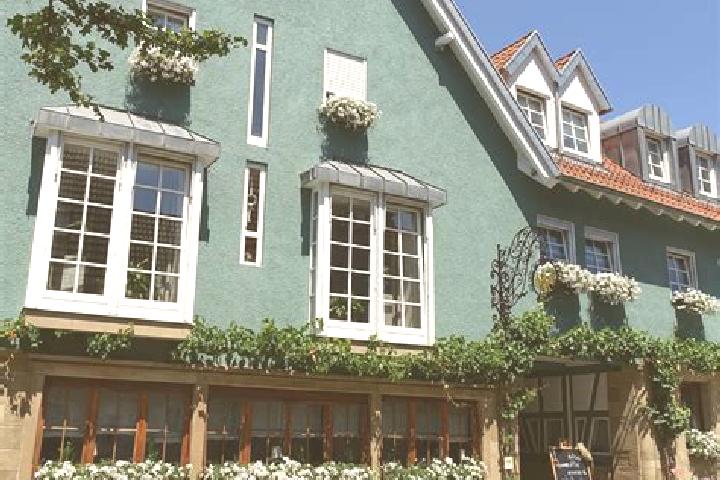 Escorts Oppenweiler, Germany — Local Companions