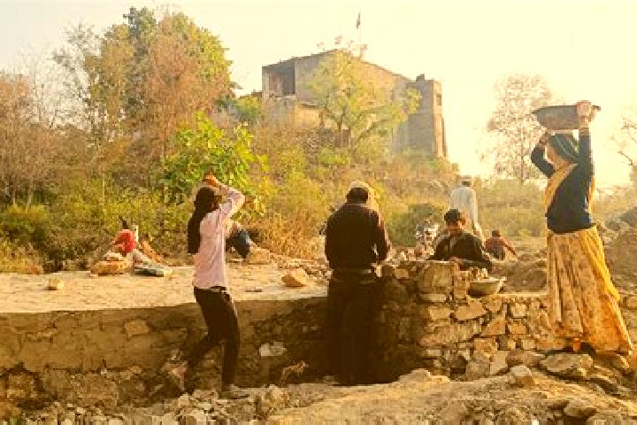 Escorts Oran, India — Local Companions