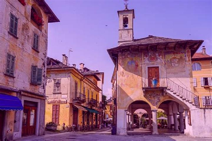 Escorts Orta Nova, Italy — Local Companions