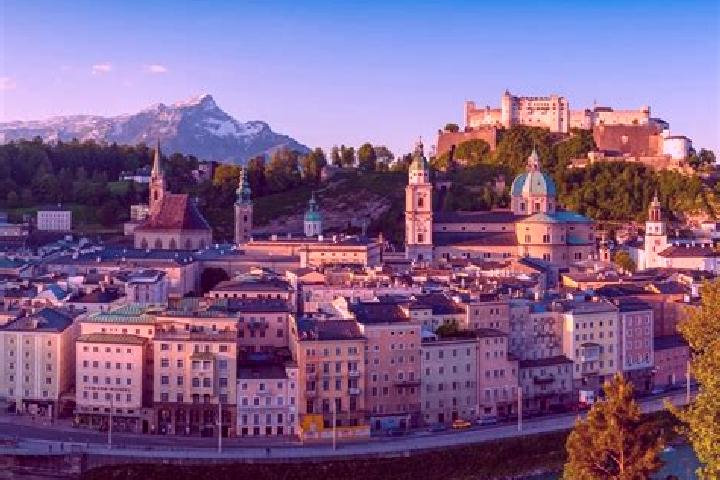 Escorts Ortgraben, Austria — Local Companions