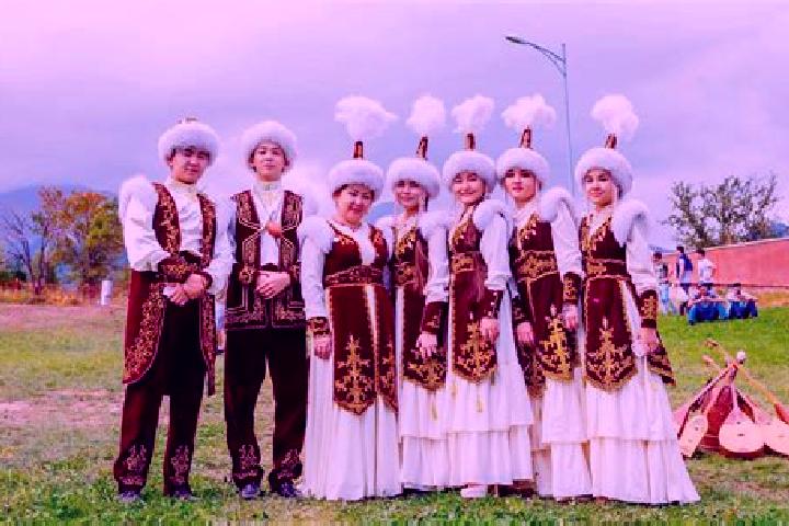 Escorts Otegen Batyra, Kazakhstan — Local Companions