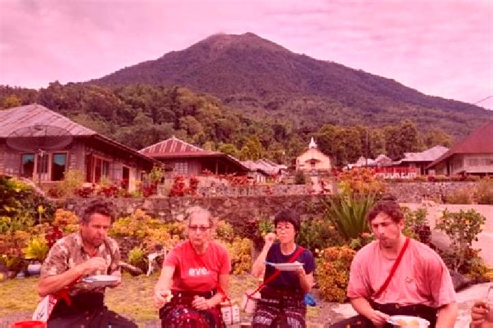 Escorts Pajoreja, Indonesia — Local Companions