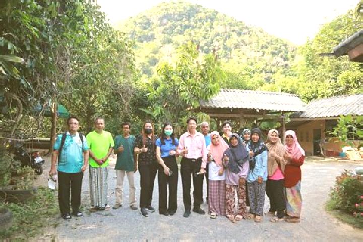 Escorts Pak Phanang, Thailand — Local Companions
