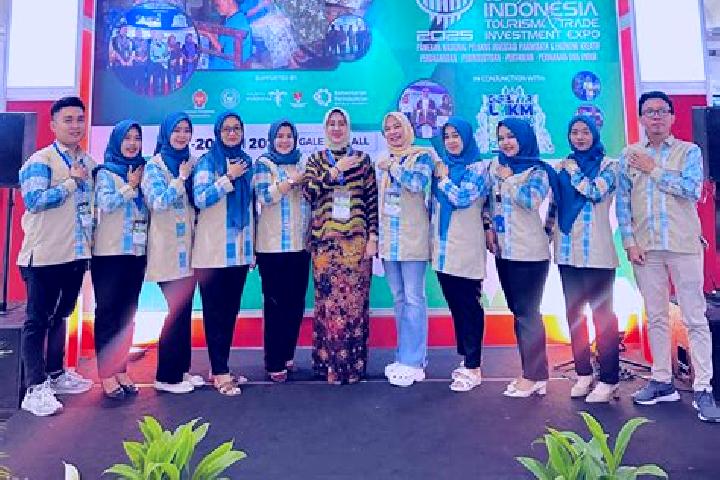 Escorts Pakapasan Ilir, Indonesia — Local Companions
