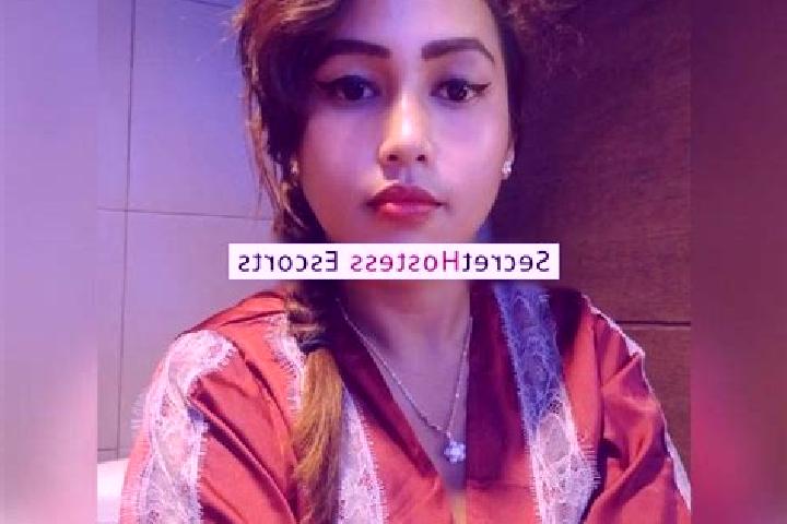 Escorts Pakuniran, Indonesia — Local Companions