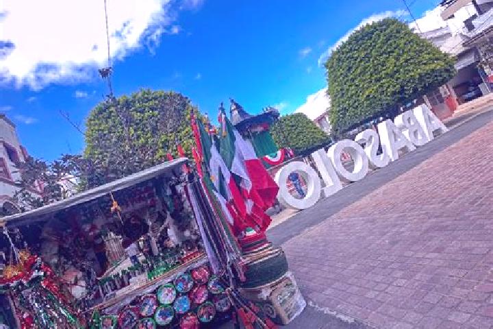 Escorts Palo Alto de Abajo, Mexico — Local Companions