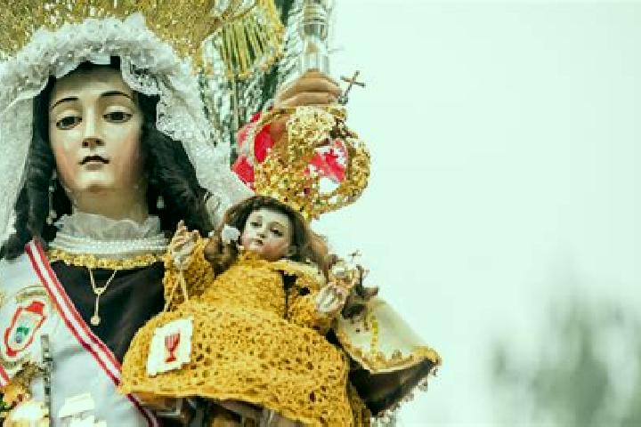 Escorts Pampas del Carmen, Peru — Local Companions
