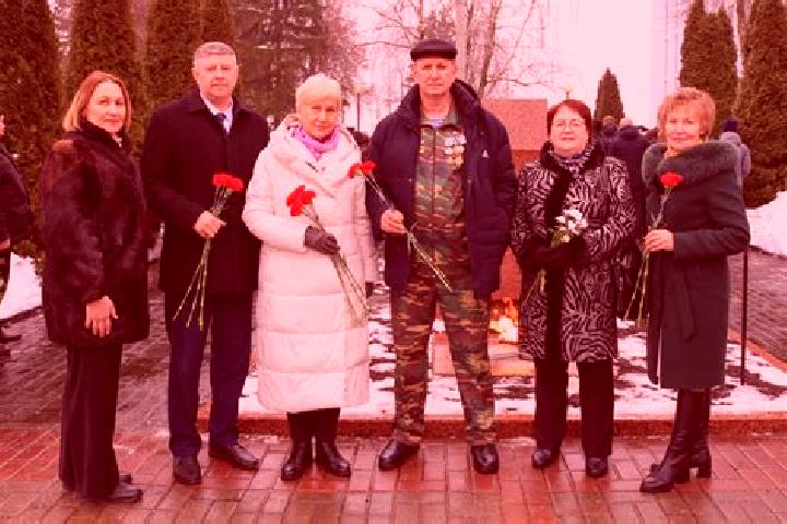 Escorts Pamyat Parizhskoy Kommuny, Russia — Local Companions