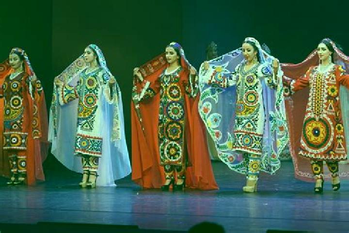 Escorts Panji Poyon, Tajikistan — Local Companions