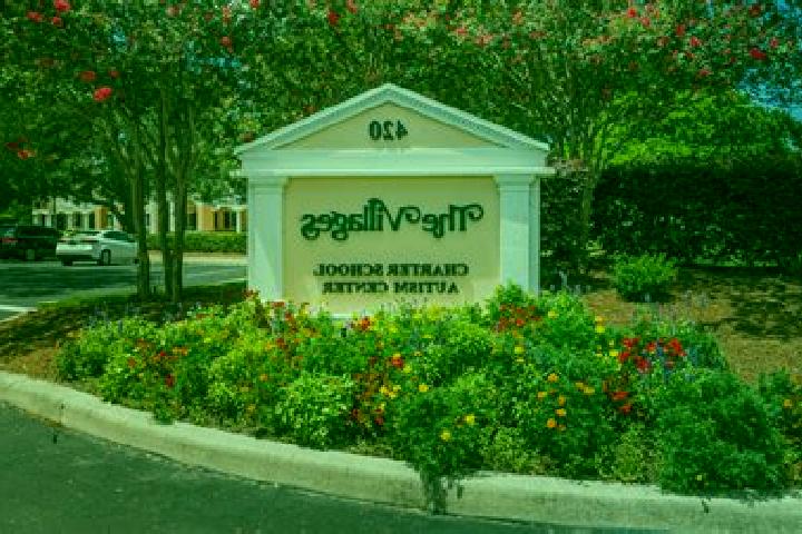 Escorts Parkway Village, United States — Local Companions