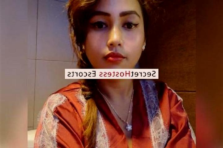 Escorts Pasirlimus, Indonesia — Local Companions