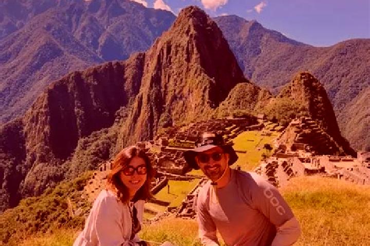 Escorts Paucarcolla, Peru — Local Companions