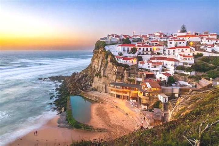 Escorts Paul do Mar, Portugal — Local Companions