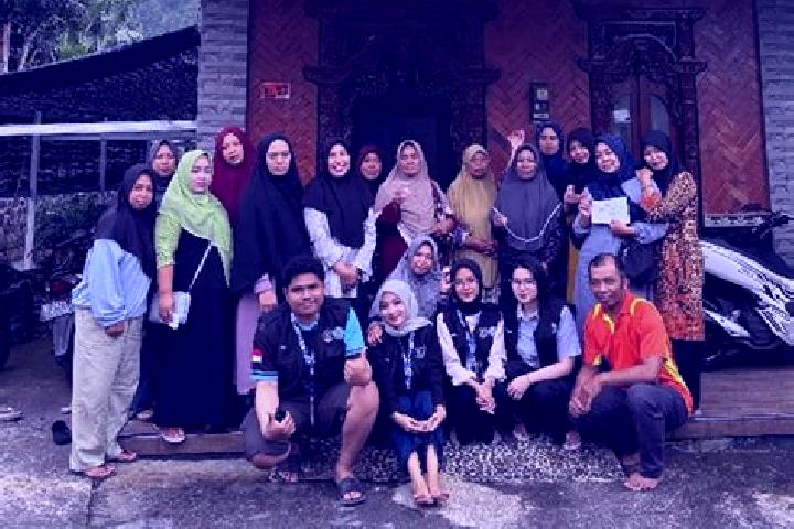 Escorts Penganjuran Krajan, Indonesia — Local Companions