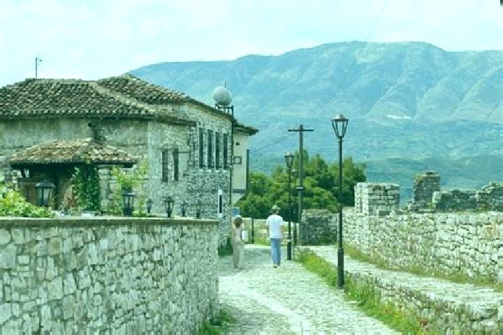 Escorts Perparim, Albania — Local Companions