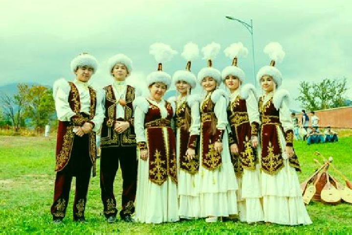 Escorts Pervorossiyskoye, Kazakhstan — Local Companions