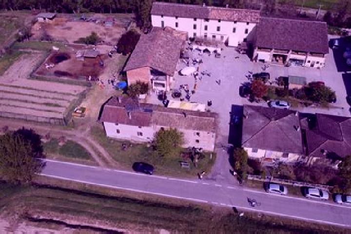 Escorts Pessina Cremonese, Italy — Local Companions