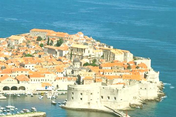 Escorts Petraca, Croatia — Local Companions